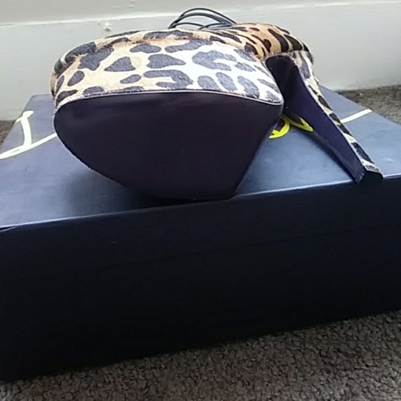 London Trash Ceres Leopard Heels - Picture 4 of 5